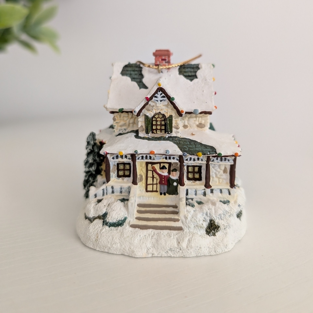 Thomas Kinkade "Holiday Memories" Illuminated Ornament Collection